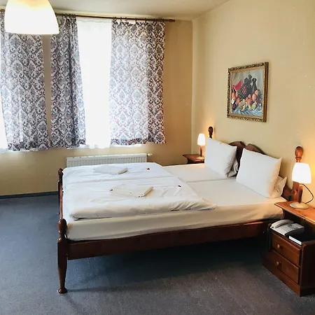 Haus Schlematal Und Restaurant 3*