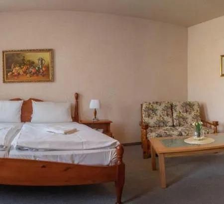 Hotel Haus Schlematal Und Restaurant 3*